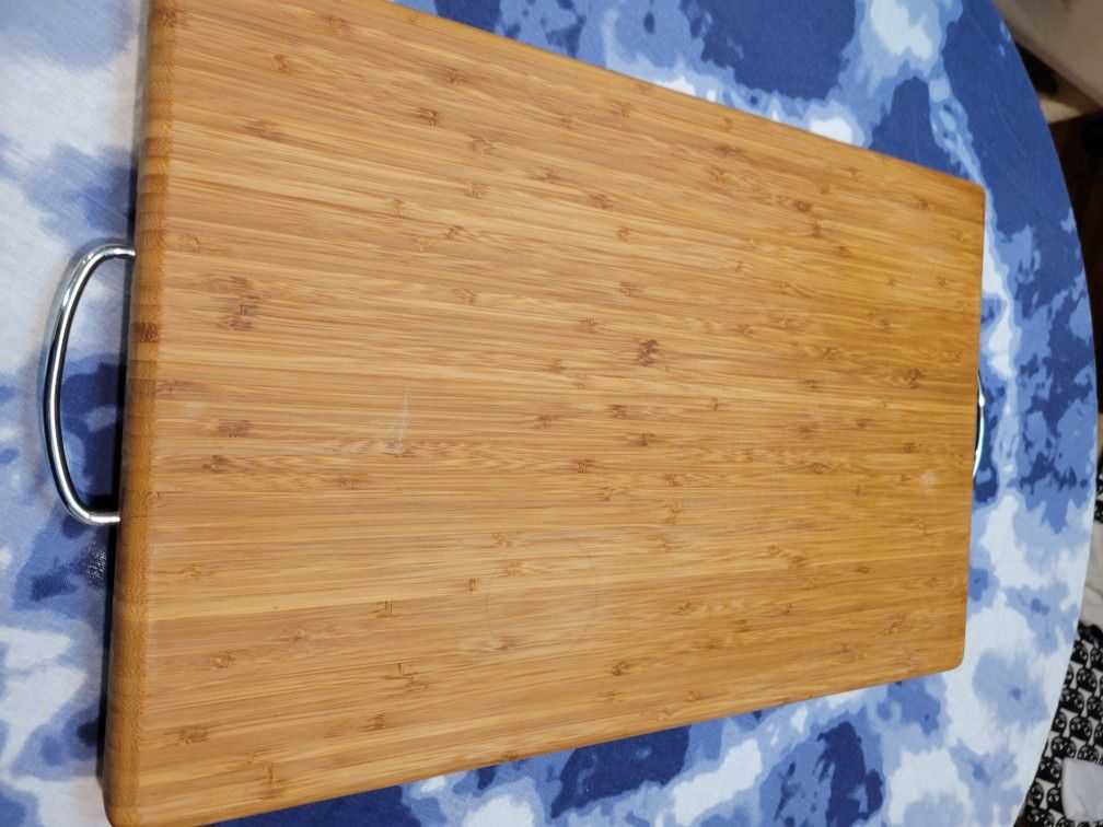 Beautiful Cutting Board (Heavy) 21.5" X 13.5" Never Used