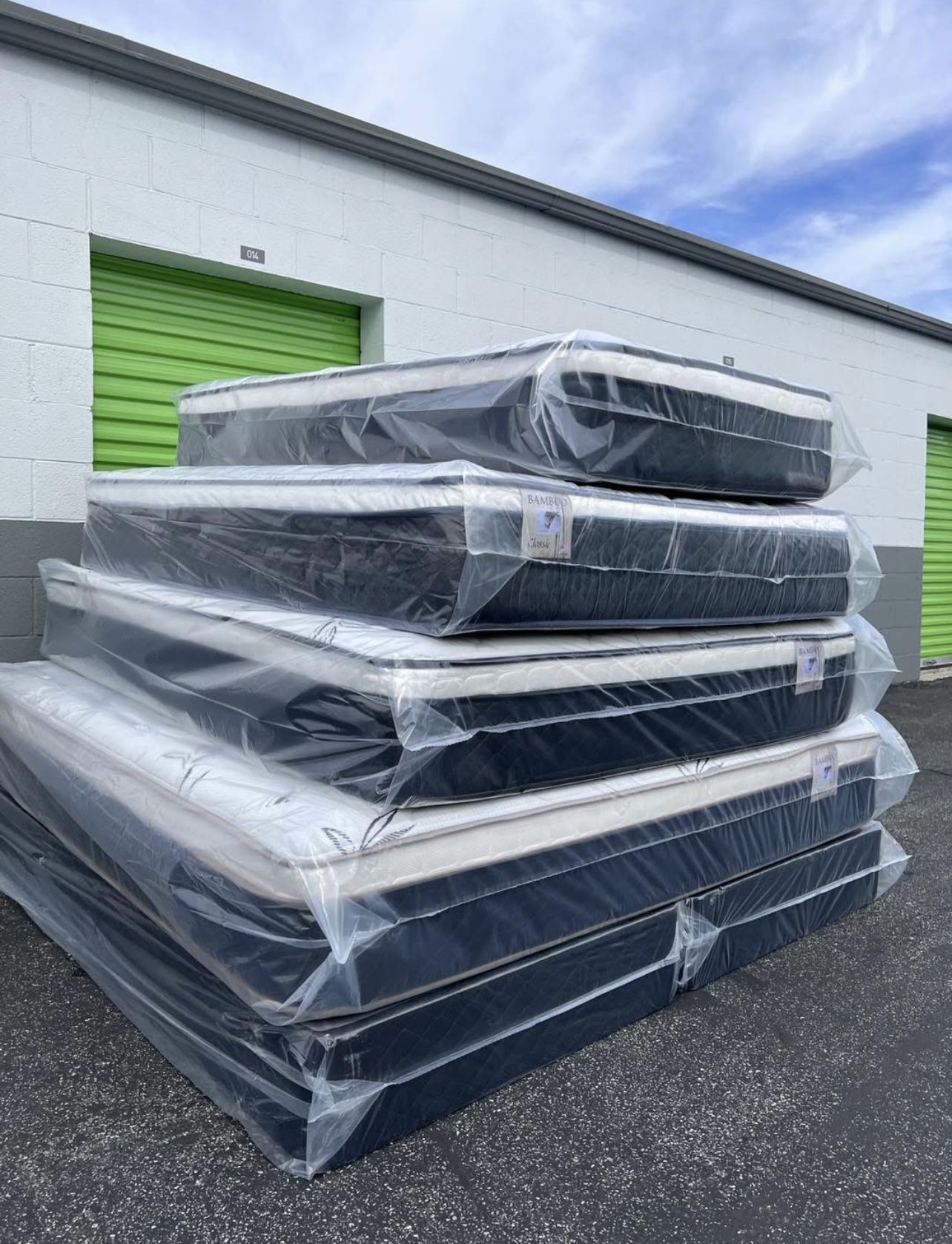 Full Size Mattress And Box Spring New