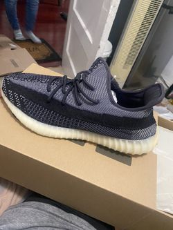 Yeezy Boost 350 V2 Carbon Size 10.5 DS