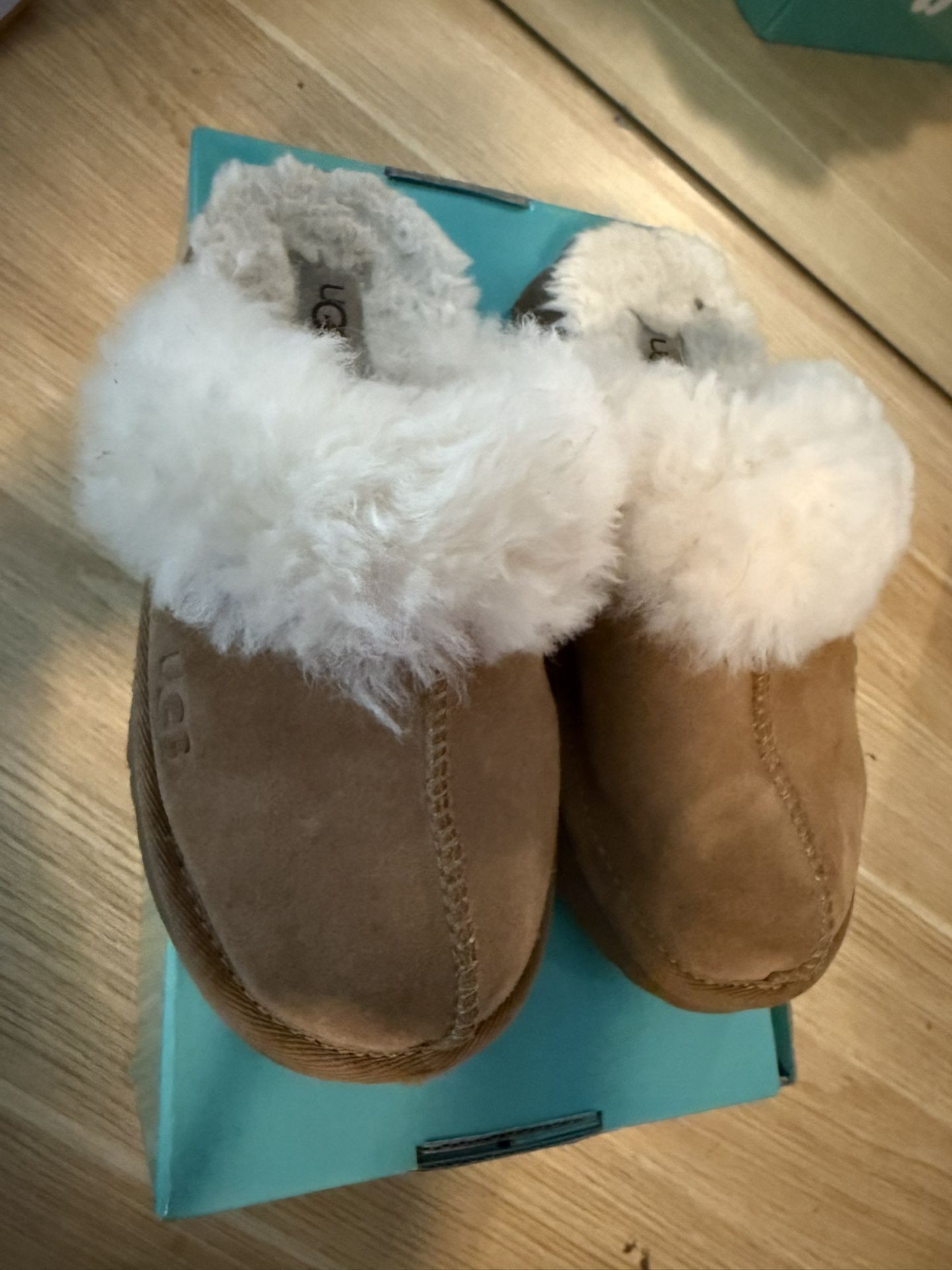 Girls Size 13 Ugg Slippers