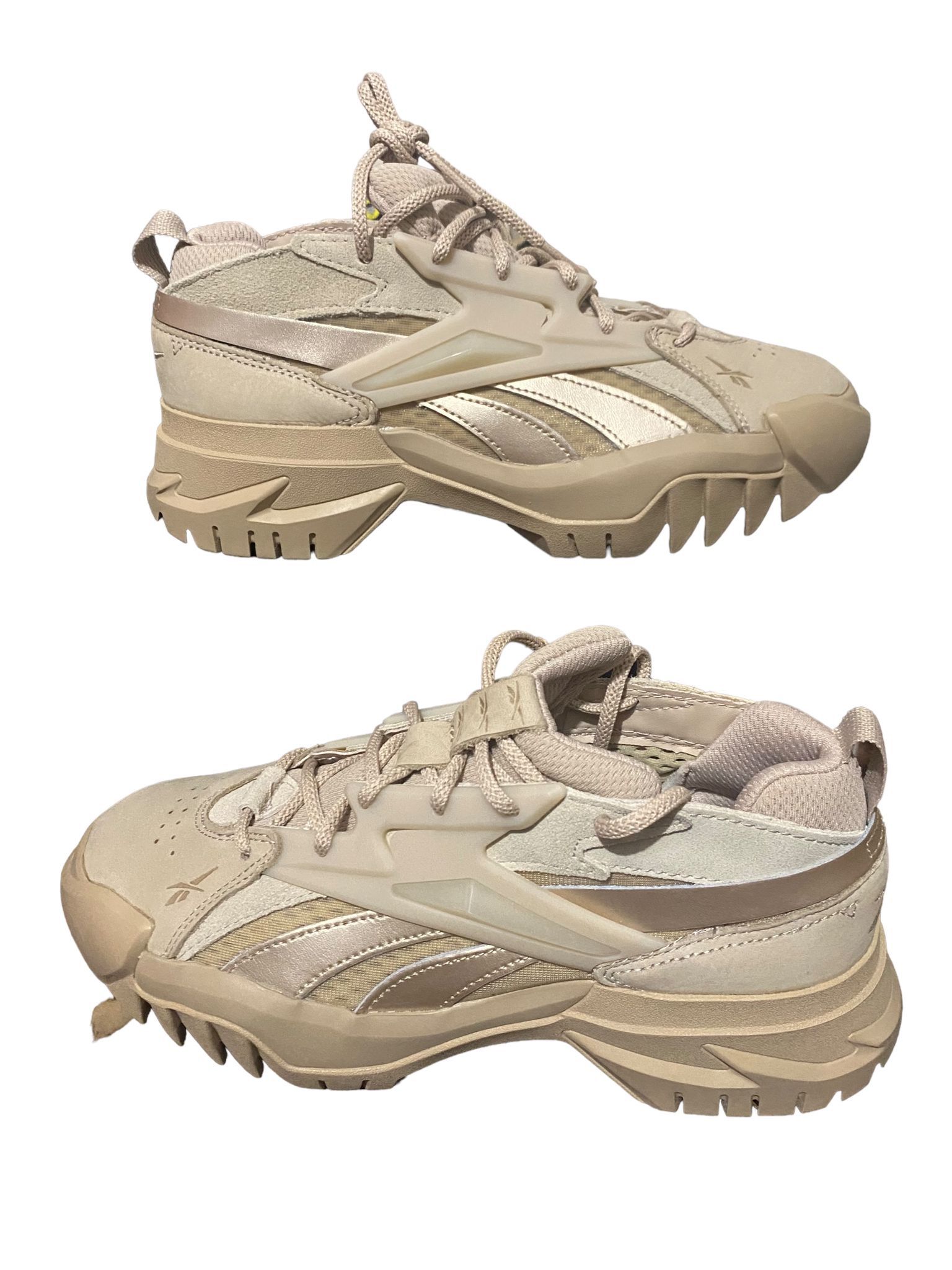 - Reebok Club C V2 x Cardi B Modern Beige 2022 Size 9 GW6697