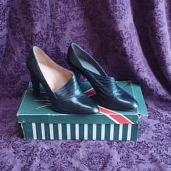 Joseph Shoe Salon Michigan Avenue Chicago Black Leather Pumps size 7 1/2 B, never worn, Vintage 1970s/1980s 