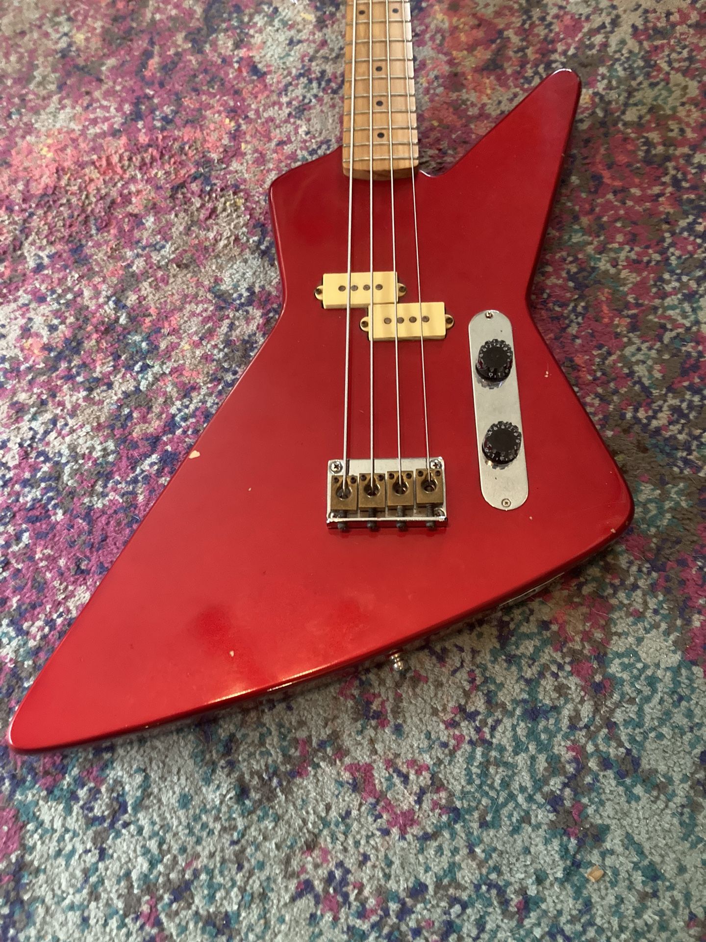 Vintage Hondo H-880 Explorer Bass Guitar