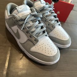 Brand new Nike dunk men size 9