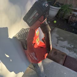 Milwaukee Leaf Blower
