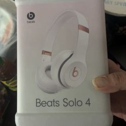 Beats Solo 4