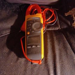 Fluke Clamp Meter