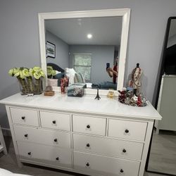 Modern /Clean Dresser With Mirror