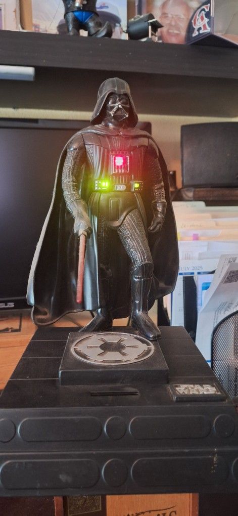 Action Figure Darth Vader Bank Toy Star Wars Darth Vader