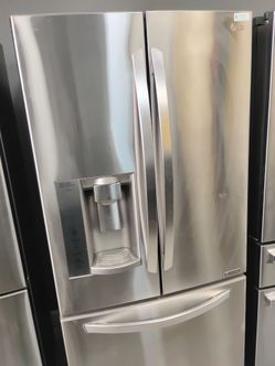 Refrigerador LG gris 3 puertas