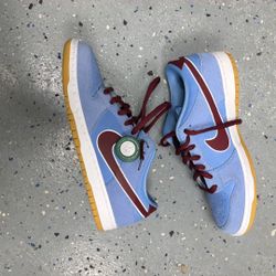Nike SB Dunk Low Philadelphia Phillies