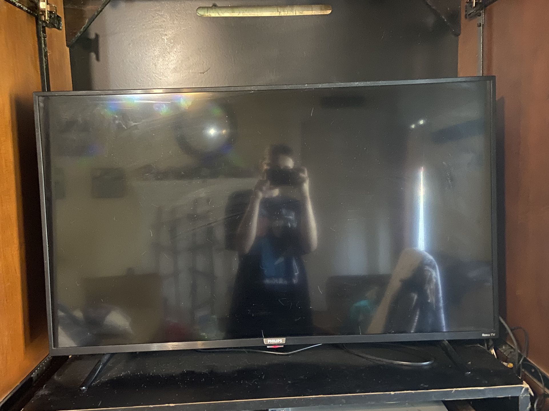 “43 phillips roku tv