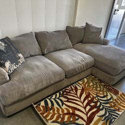 GRAY SECTIONAL COUCH W/ FREE DELIVERY 