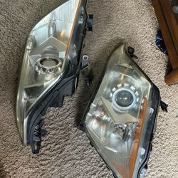 Cadillac SRX Headlights Stock 2012