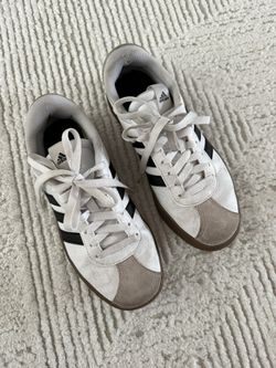 Women Adidas Sneakers 