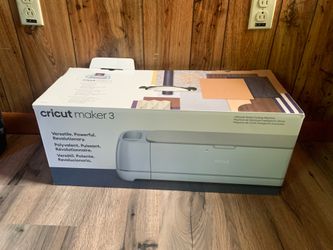 Cricut maker 3 w/ hat heat press, 12”  24” Mat, and vinyl