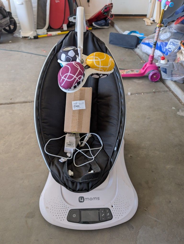 4Moms MamaRoo Swing