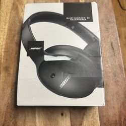 Bose QuietComfort SE Headphones Like New 