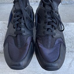 Nike Air Huarache Triple Balck