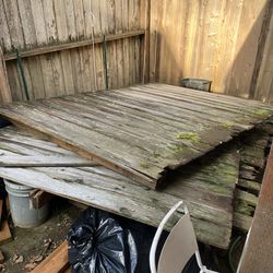 Free fence located in South Capitol neighborhood