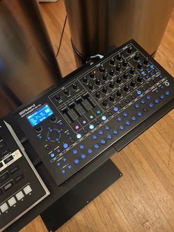 Roland SH4d