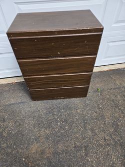 Dresser