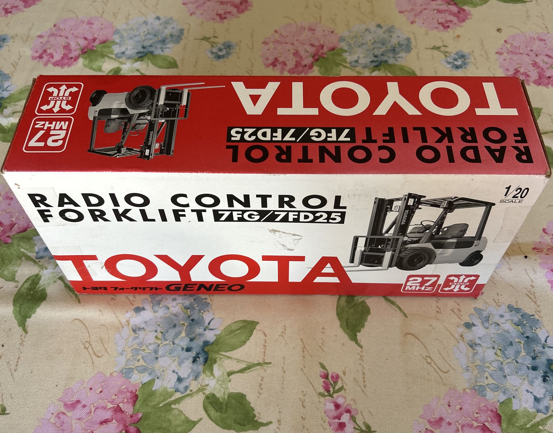TOYOTA forklift radio control 1/20 SCALE