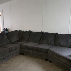 Sectional Cuch
