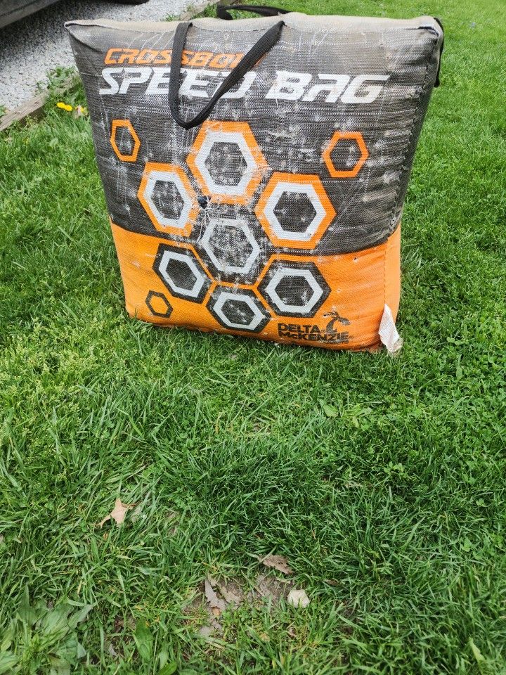 Delta McKenzie Crossbow Speed Bag Target #70630