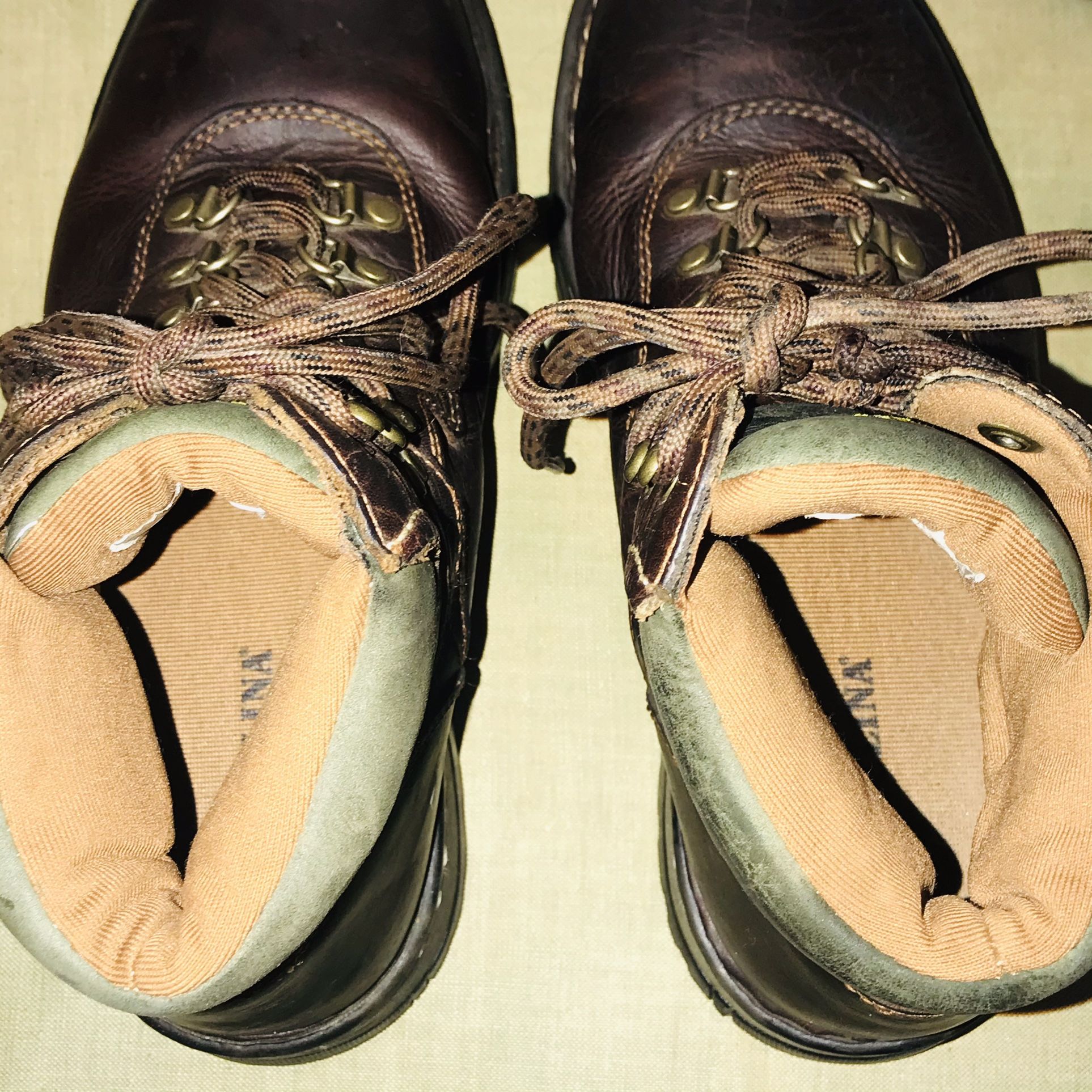 Ladies CAROLINA Steel Toe Lace-up Boots