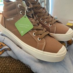 Canvas Pantone Cariuma