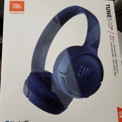 JBL Tune 510BT - Bluetooth headphones with up to 40 hours battery, microphone for call, foldable and comfortable, Android and iOs compatible