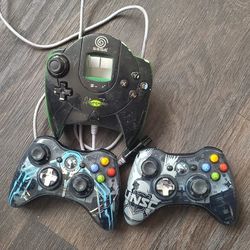 Retro Video Game Controllers(Read)