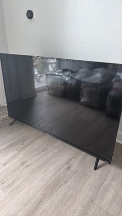 TCL Flat Screen TV with Stand 55”