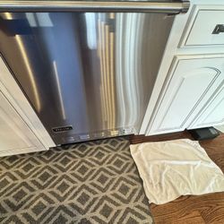 All For $800. Viking appliances  , dishwasher ,built in oven and micro. 