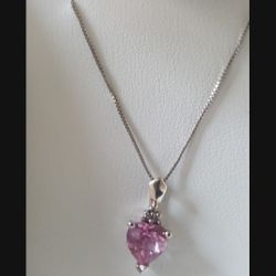 Pink Heaŕt Genuine Saphire Necklace
