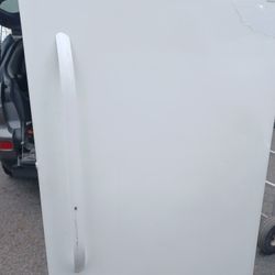 Upright Freezer Like New 6 Months Warranty 