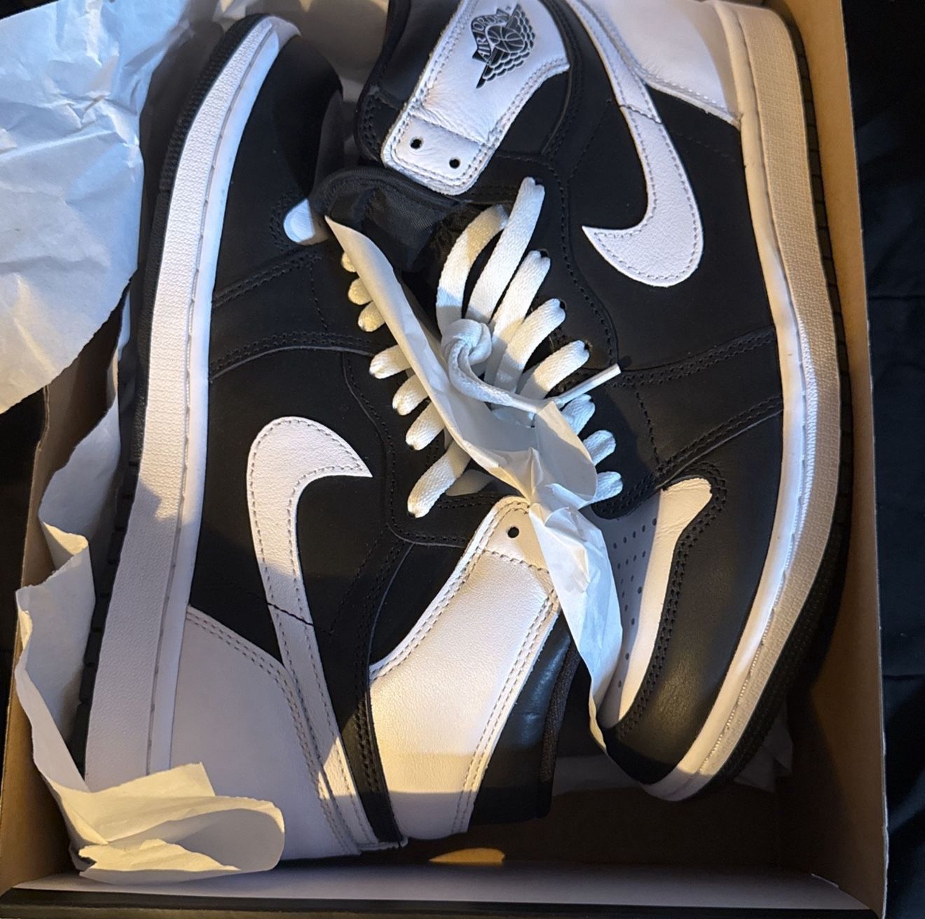 Jordan 1’s High OG ( Worn Twice)