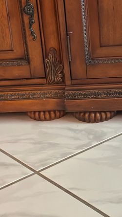 Entertainment center