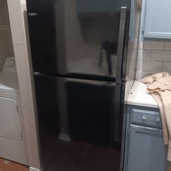 Whirlpool Top Freezer Refrigerator