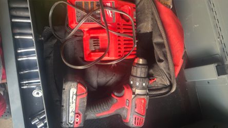 Milwaukee drill with battery