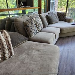 Sectional Sofa 