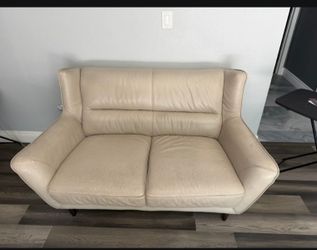 Love seat