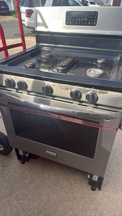 Frigidaire  gas stove