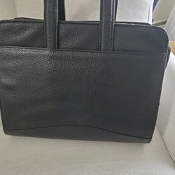 Three Nice Looking Tote Bags And Black Leather Three Bring Portfolio
