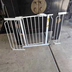 Extra Wide Pet Gate / Safety Gate - Fits Openings 29” - 49”