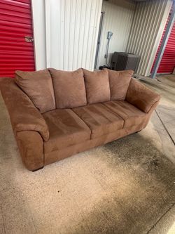 Ashley Furniture Brown 3-Seater Sofa