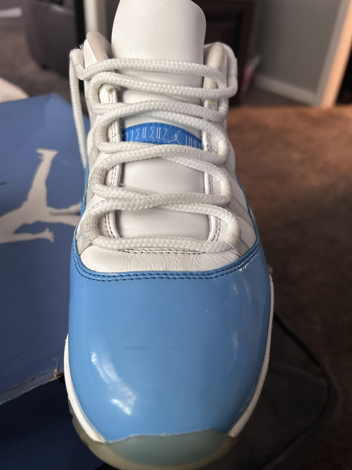Jordan 11 Retro Low University Blue (2017)