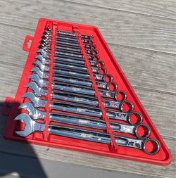Milwaukee wrenches