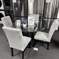 Dining Table Set. 🚚WE DELIVER🚚